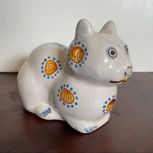 Metropolitan museum Vintage Cermic Cat Hand Painted porcelain collectible art